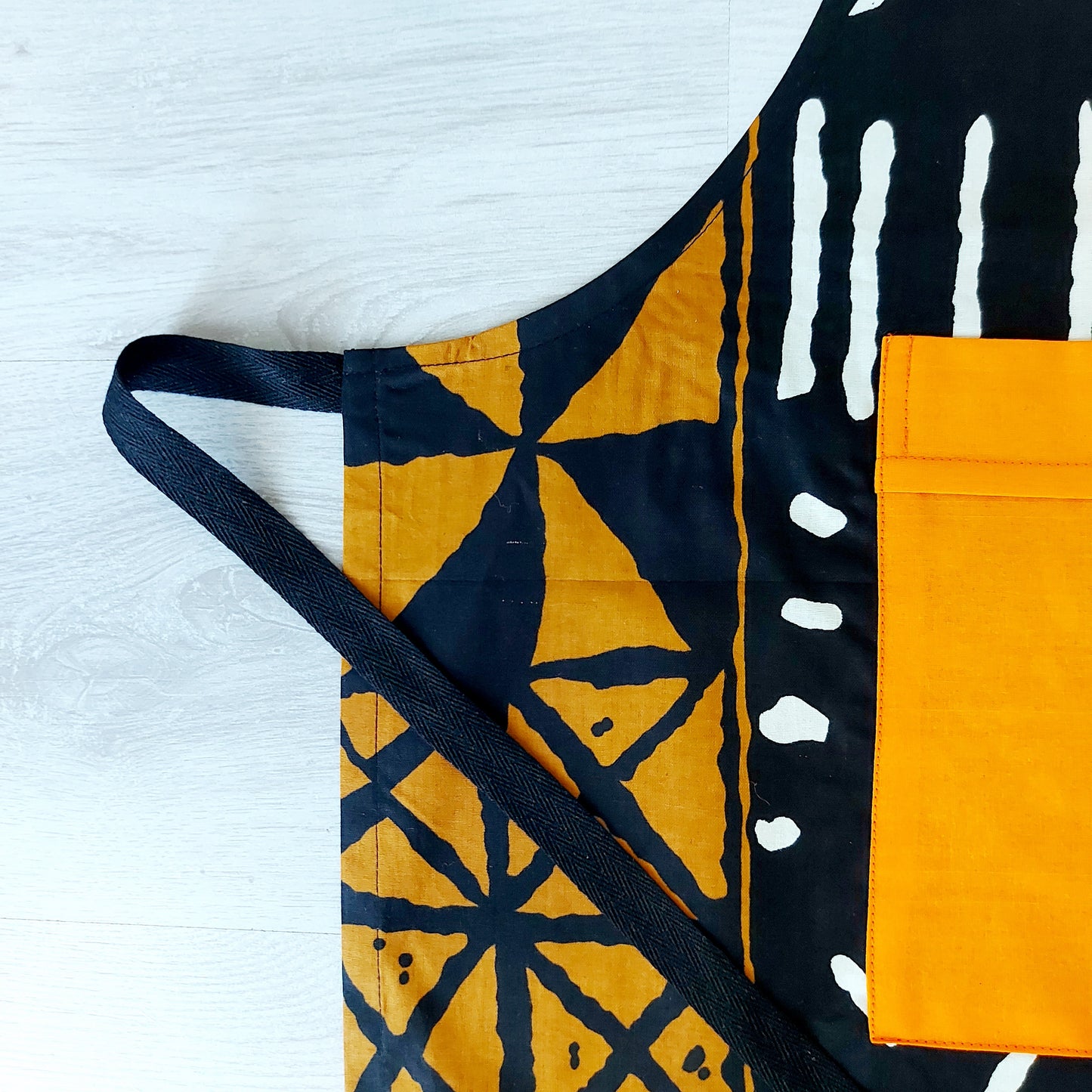 Mashona Handmade African Mudcloth Bogolan Print Apron with Pocket